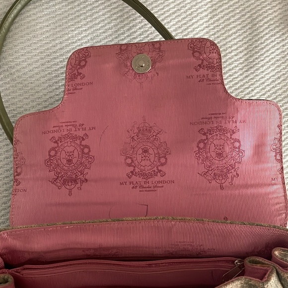 [My Flat in London] UPDATE:Tapestry handbag with rhinestone crown and bag charms - Picture 5 of 9